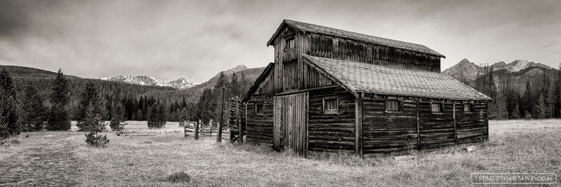 old barn, rocky mountain national park, never summer mountai